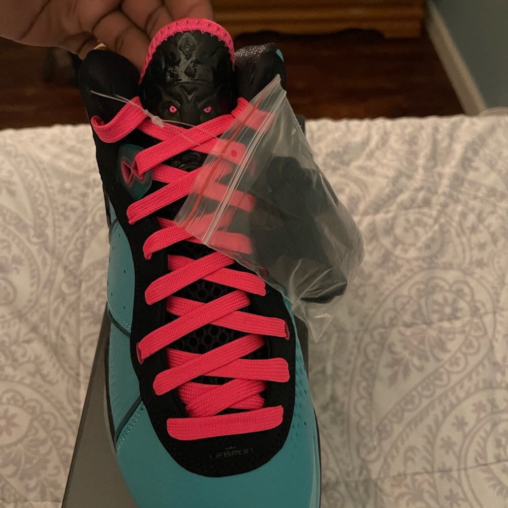 Lebrons 8’s…Men